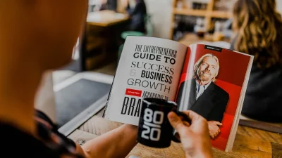 Buku motifasi bisnis.