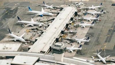 Antrian pesawat tujuan Internasional di bandara Juanda